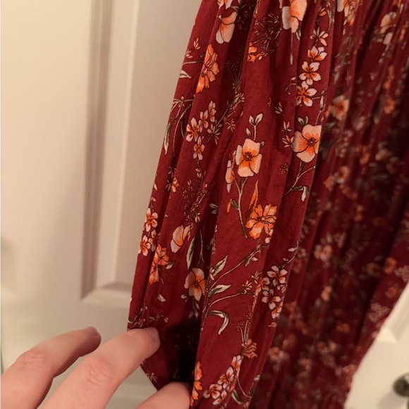 Old Navy Red Floral Midi Dress - Picture 2 of 3